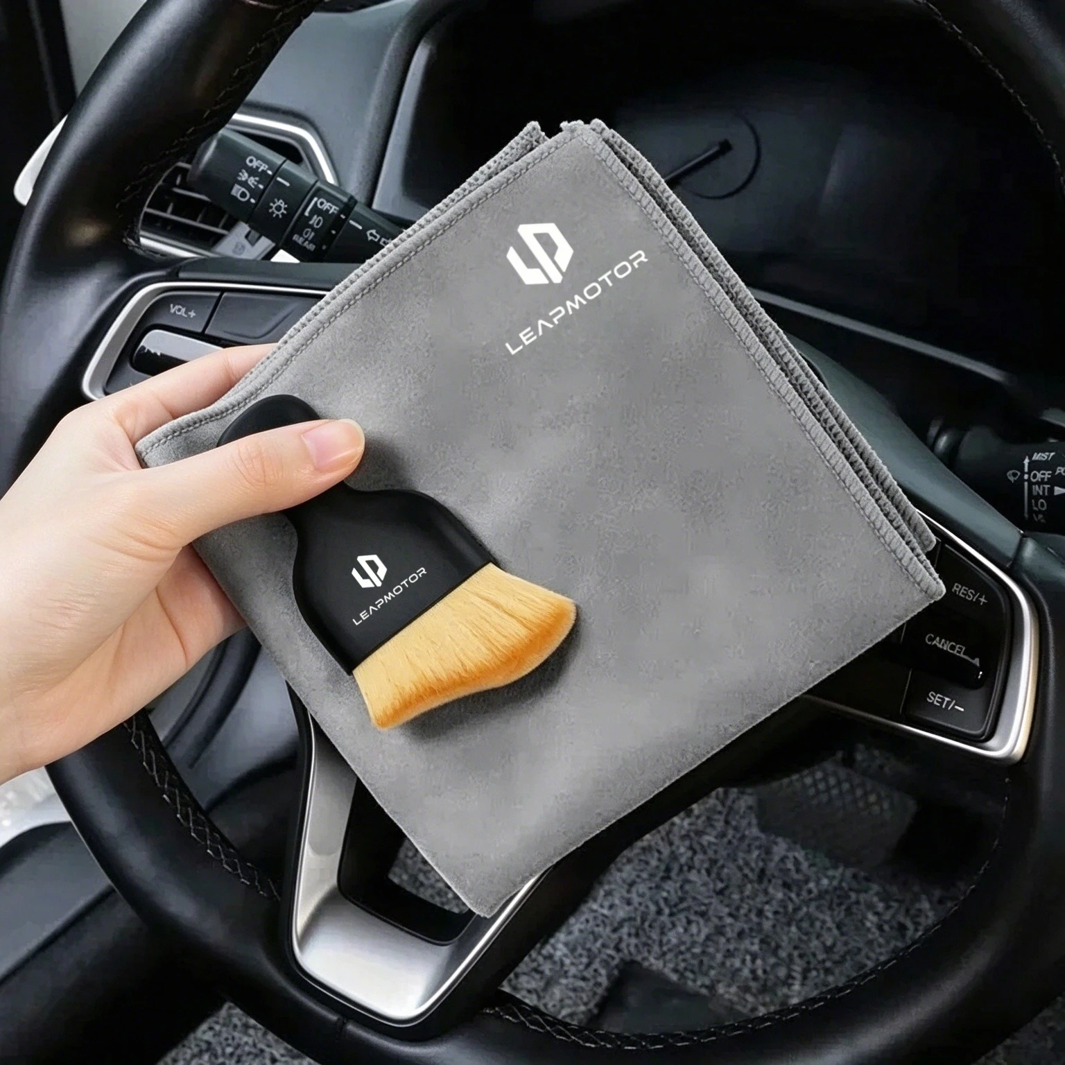 Car Interior Dust Brush Car Vent Cleaning Brush Car Microfiber Towel For Leapmotor C10 C11 T03 B10 C16 Lafa5 B03X C01