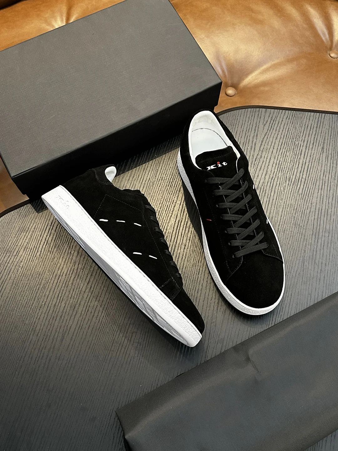 BLLIYOSS Men Cow Suede Fabric Sports Shoes 2026 New fashion comfort High Quality outdoors European big size 38-47 old money