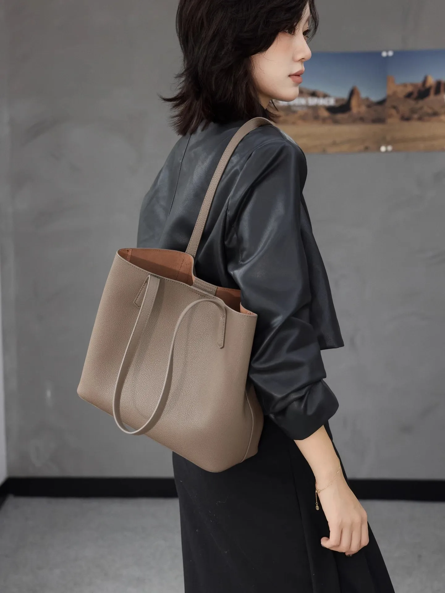 

Casual Leather Tote Bag Large Capaci Commuter Simple Sle Work Commute Single oulder Bag New 2025 Xikang Brand Soft Handle