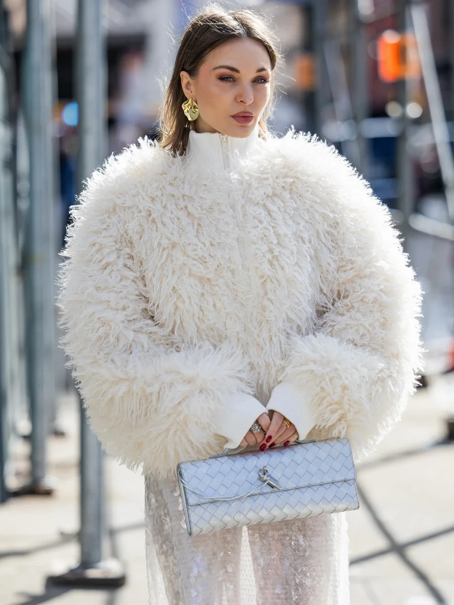 Winter High Quality Zipper Thick Warm Jackets Women Stand Neck Faux Fur Short Jacket Female Splice Outerwear Streetwear Overcoat