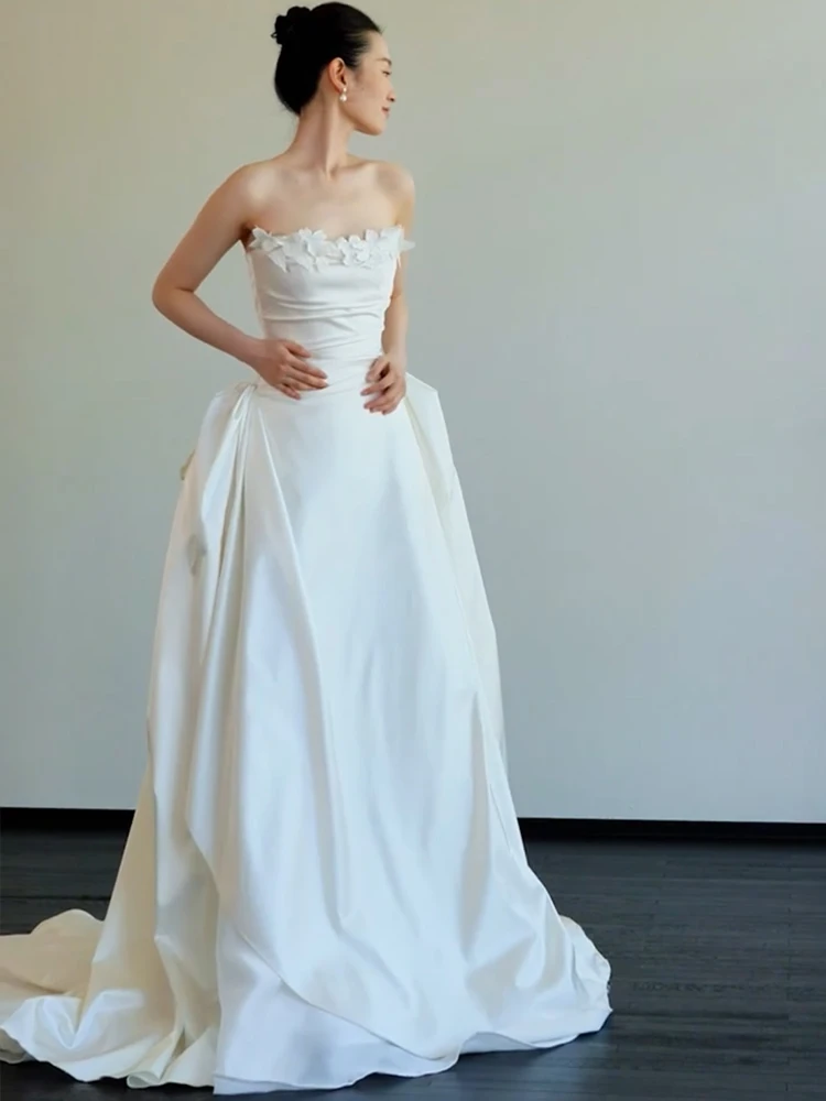 

Элегантное атласное свадебное платье без бретелек с небольшим шлейфом и фатой для церемонии встречи гостей, белое