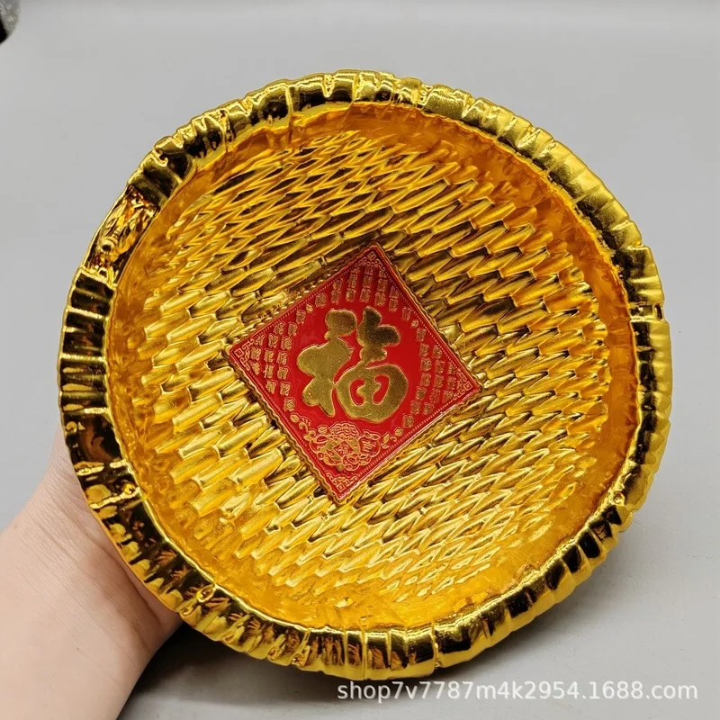 Antique-style brass craft with the character 