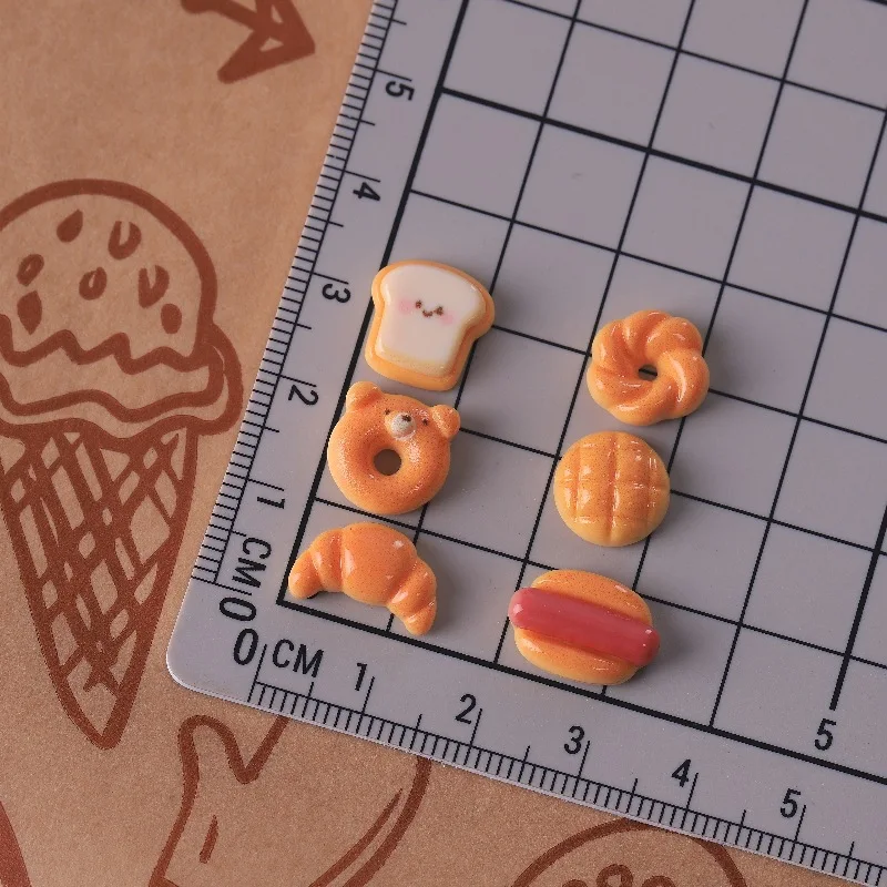5pcs Mini Bread Kosher Toast Cat Paw Bread Cake Kitchen Scene Dessert Toys Food Play Simulation Diy Resin Accessories Home Decor