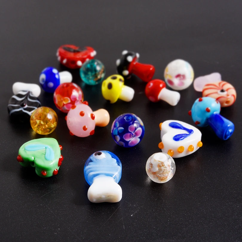 

8pcs Colorful Fish Heart-Shaped Patterned Bead Mushroom Glass Bead Jewelry Making Supplies Diy Bracelets Spacer Bead Accessories