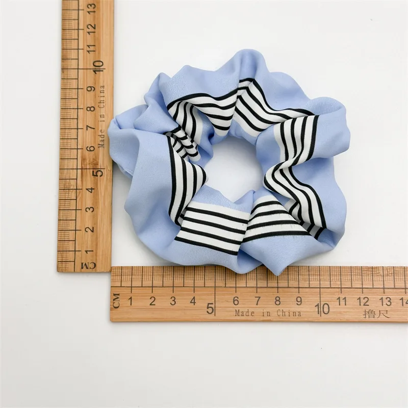 Dây buộc tóc sọc xanh mới của Three States, phong cách đơn giản, dây buộc tóc đa năng hàng ngày của INSBlogger và phụ kiện tóc