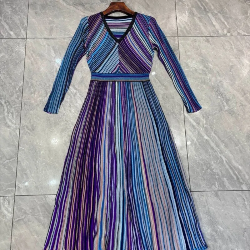 المال القديم نمط الرجعية الأزياء أوائل الخريف المألوف الملابس الجديدة اللون الصوف محبوك اللباس ميدي تنورة