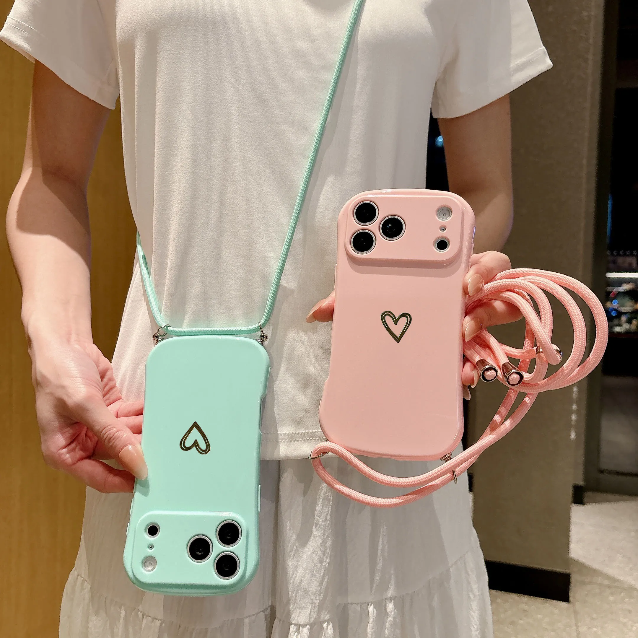 Coque de téléphone en silicone avec cordon bandoulière couleur bonbon et motif cœur pour iPhone 18 17 Air 16 15 14 Plus 13 12 11 Pro Max