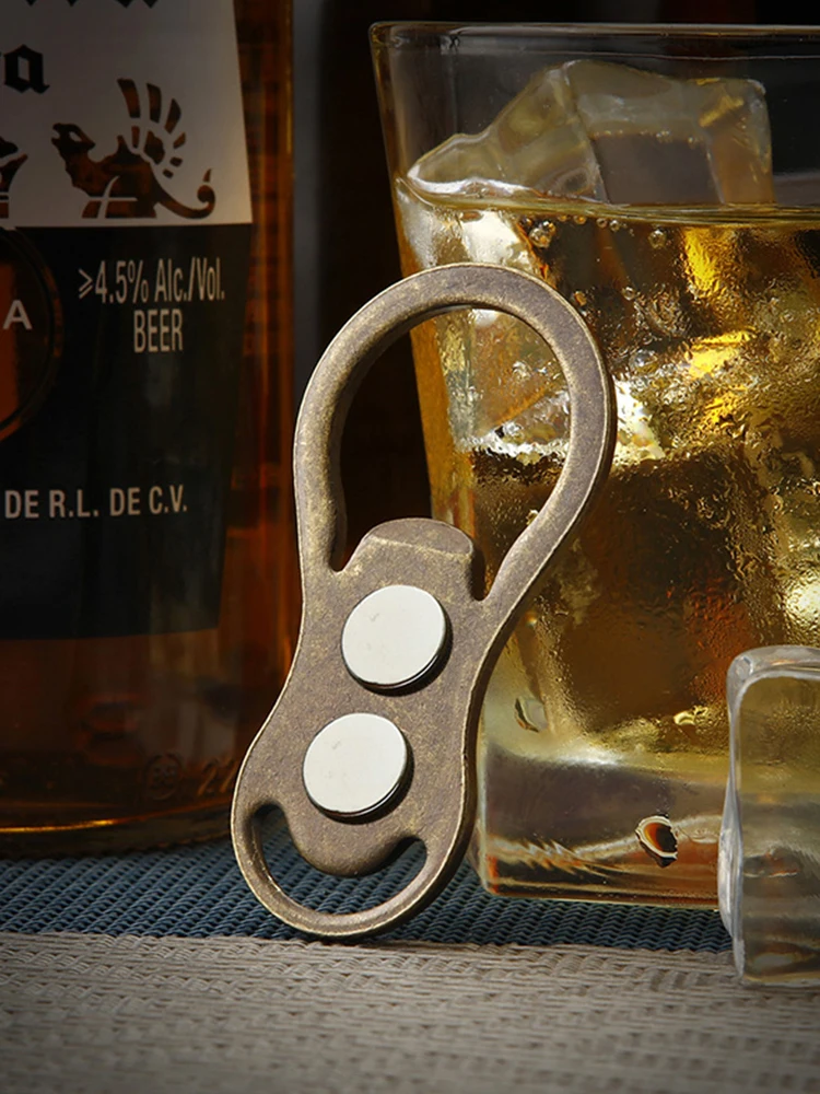 Mini ouvre-bouteille en métal avec aimants, ouvre-boîte de bière portable, ouvre-bouteille de vin, ouvre-bouteille pour barbecue en plein air, outil de cuisine, 1 pièce