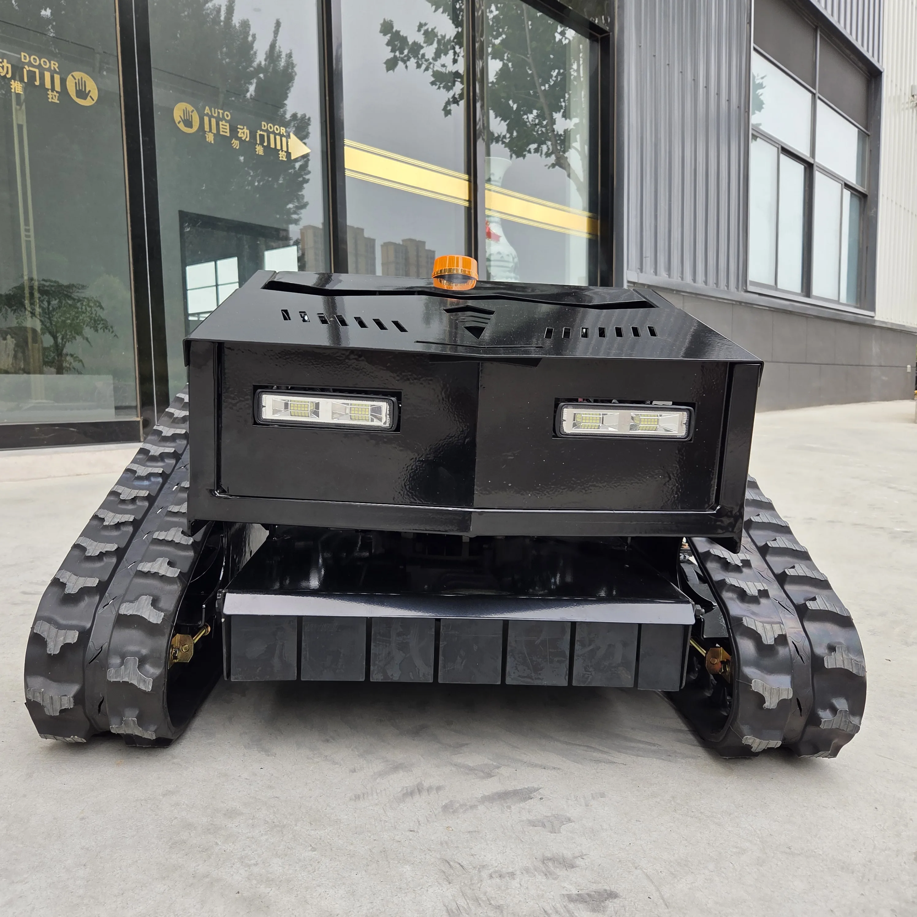 Супер популярный гусеничный резиновый робот, бензиновая самоходная садовая газонокосилка с дистанционным управлением по оптовой цене