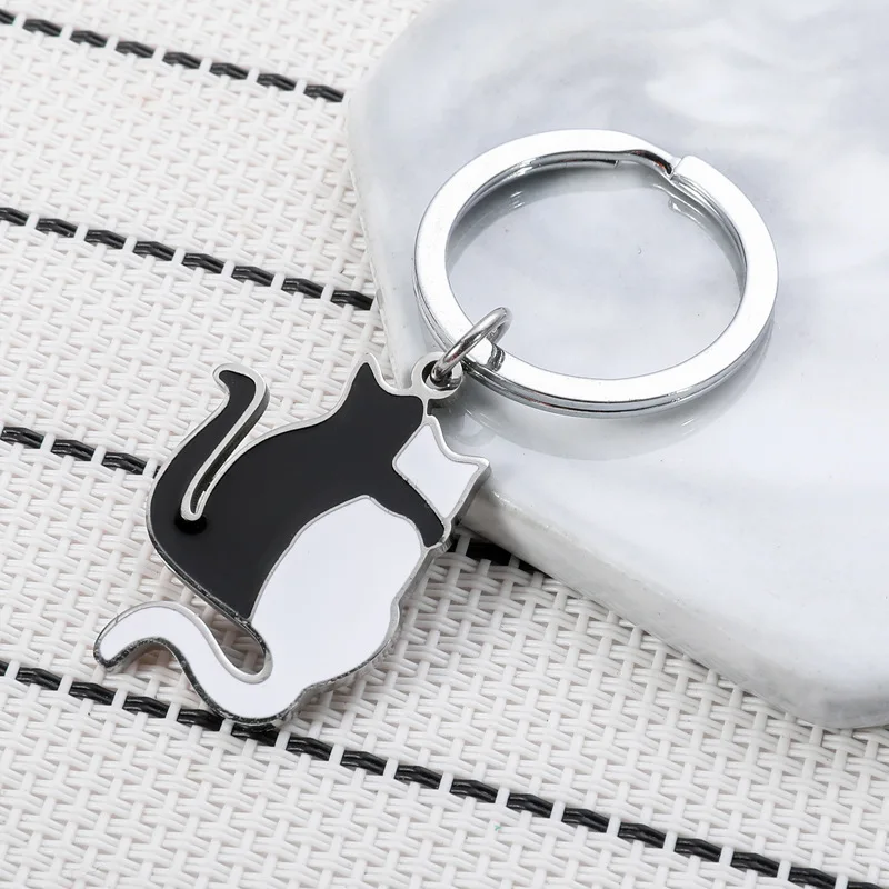 New Black and White Cat Couple Keychain Heart Key Ring Silver Color Lovers Love Key Chain Souvenirs Valentine's Day Gift