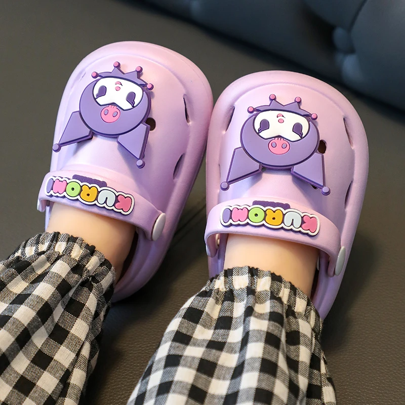 Sanrio Kuromi Cute Summer Kids Sandals pantofole morbide Indoor Outdoor asciugatura rapida Cartoon Anime Sole antiscivolo ragazze ragazzi regalo