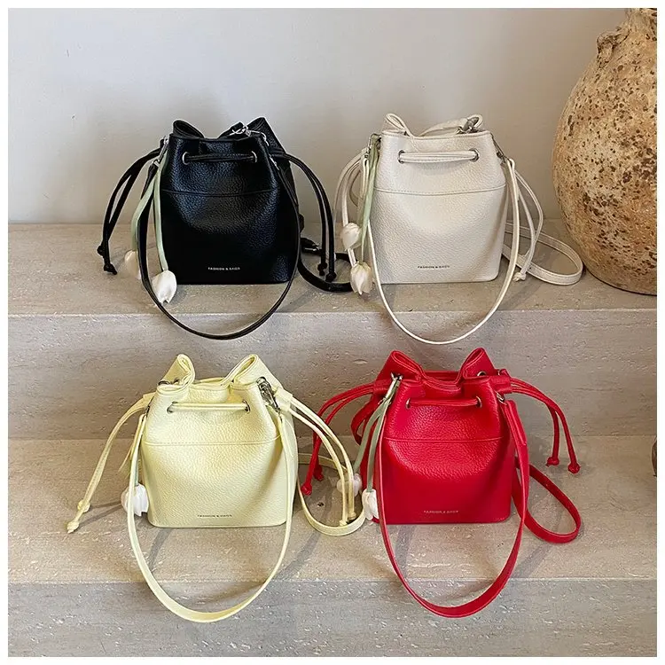 

2025 Spring/Summer Daily Bag - Women's Hot Niche Bucket, Influencer Favorite Drawstring (Crossbody/Underarm, Faux Leather)
