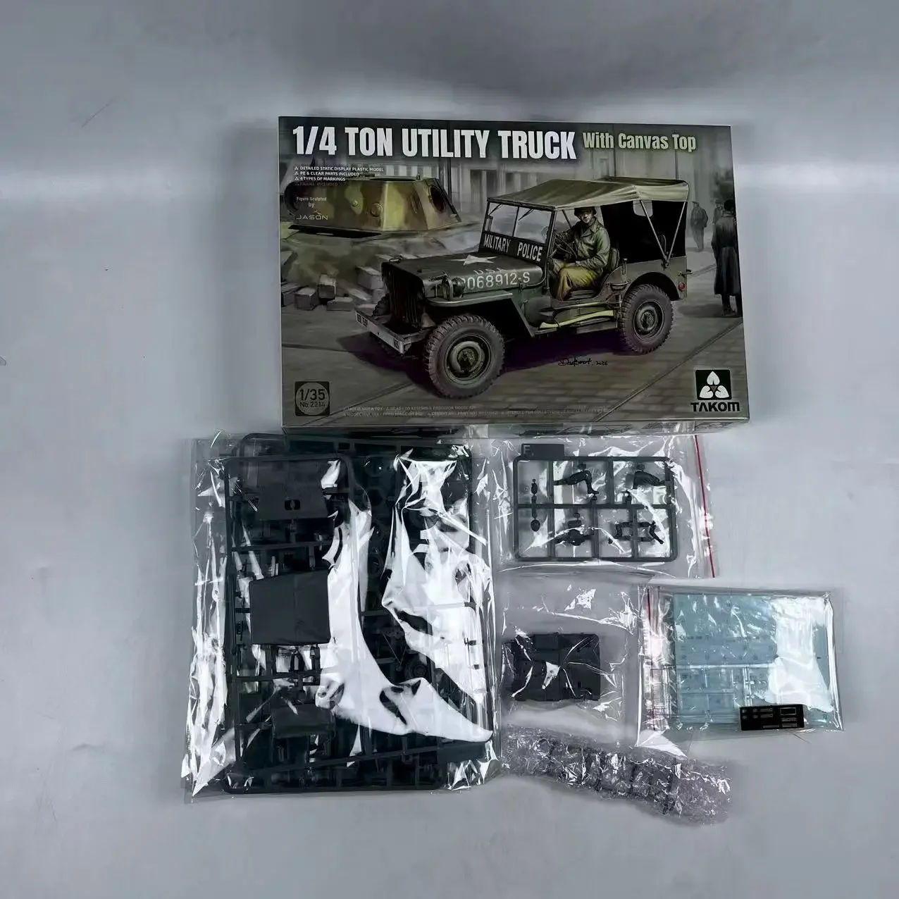 1/4 Ton Utility Truck with Canvas Top TAKOM 2214 1/35 Scale Assembly Model kit