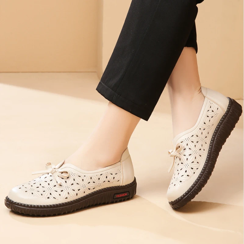 Summer Women Loafer Shoes Summer Hollow Breathable Casual Leather Shoes Non-slips Comfortable Mom Flat Hole Sandals
