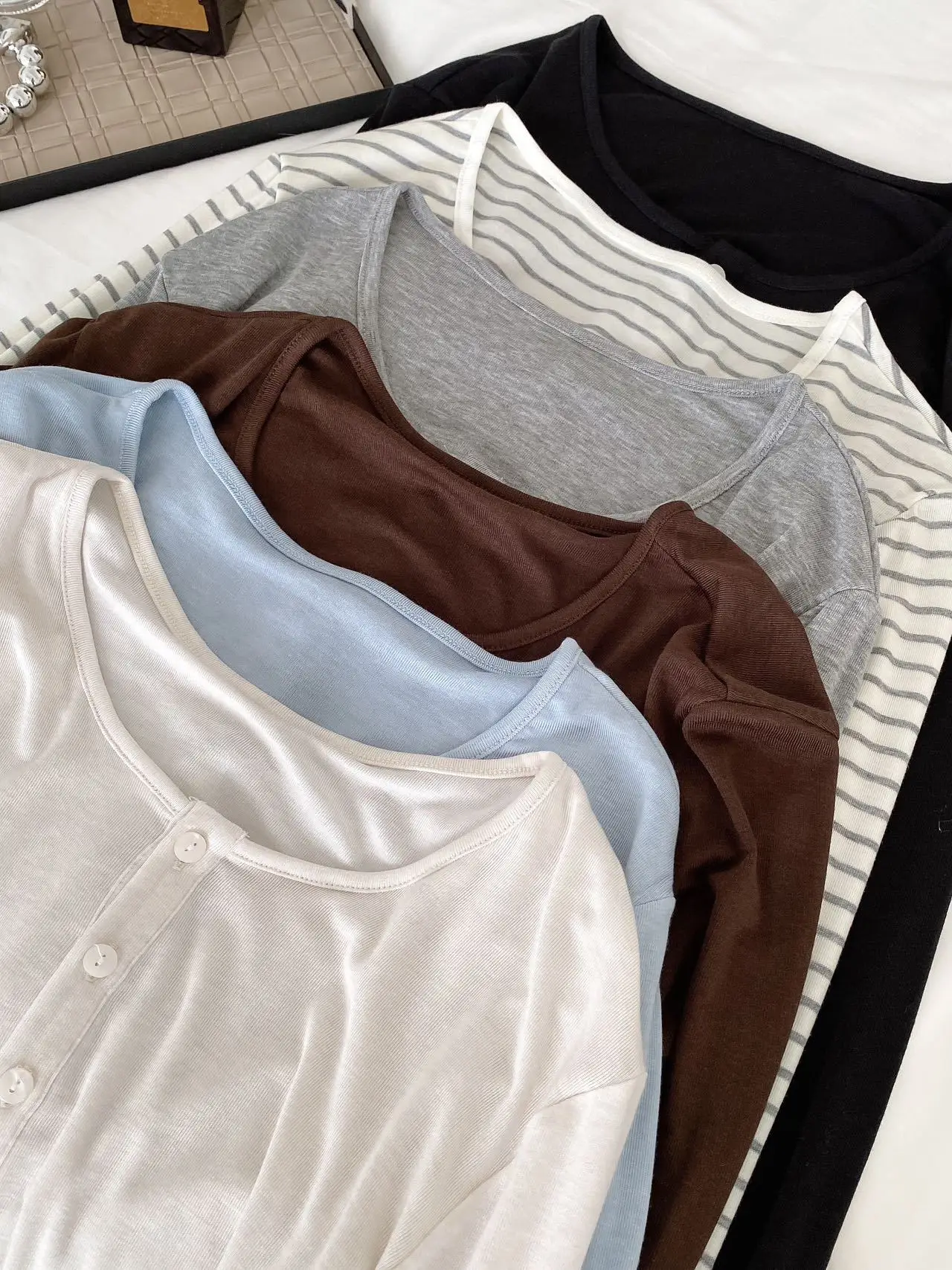 2026 Damen Herbst Dünne Basic Langarm T-Shirts O-Ausschnitt Gestrickte Lyocell-Wollmischung Pullover Lässige Oberteile für Damenmode – Detail 17