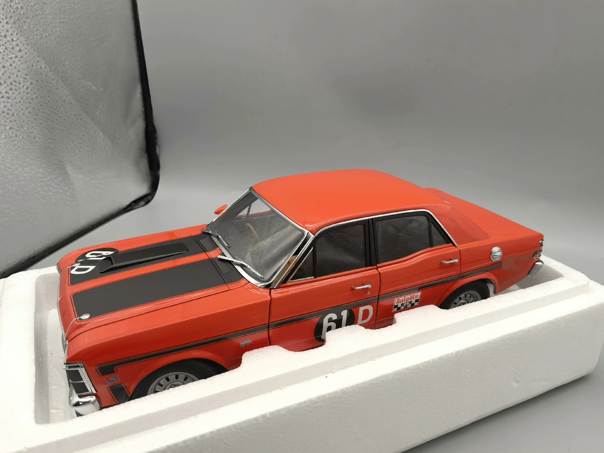 Autoart 1:18 FALCON XW GTHO 1969 SANDOWN WINNER # Simulação 61D Edição Limitada Todo Aberto Liga de Metal Estático Modelo de Carro Brinquedo Presente