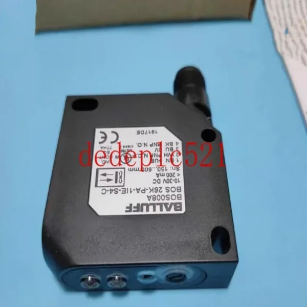 

Фотоэлектрический датчик S 008a, абсолютно новый, оригинальный, в наличии, для ПЛК