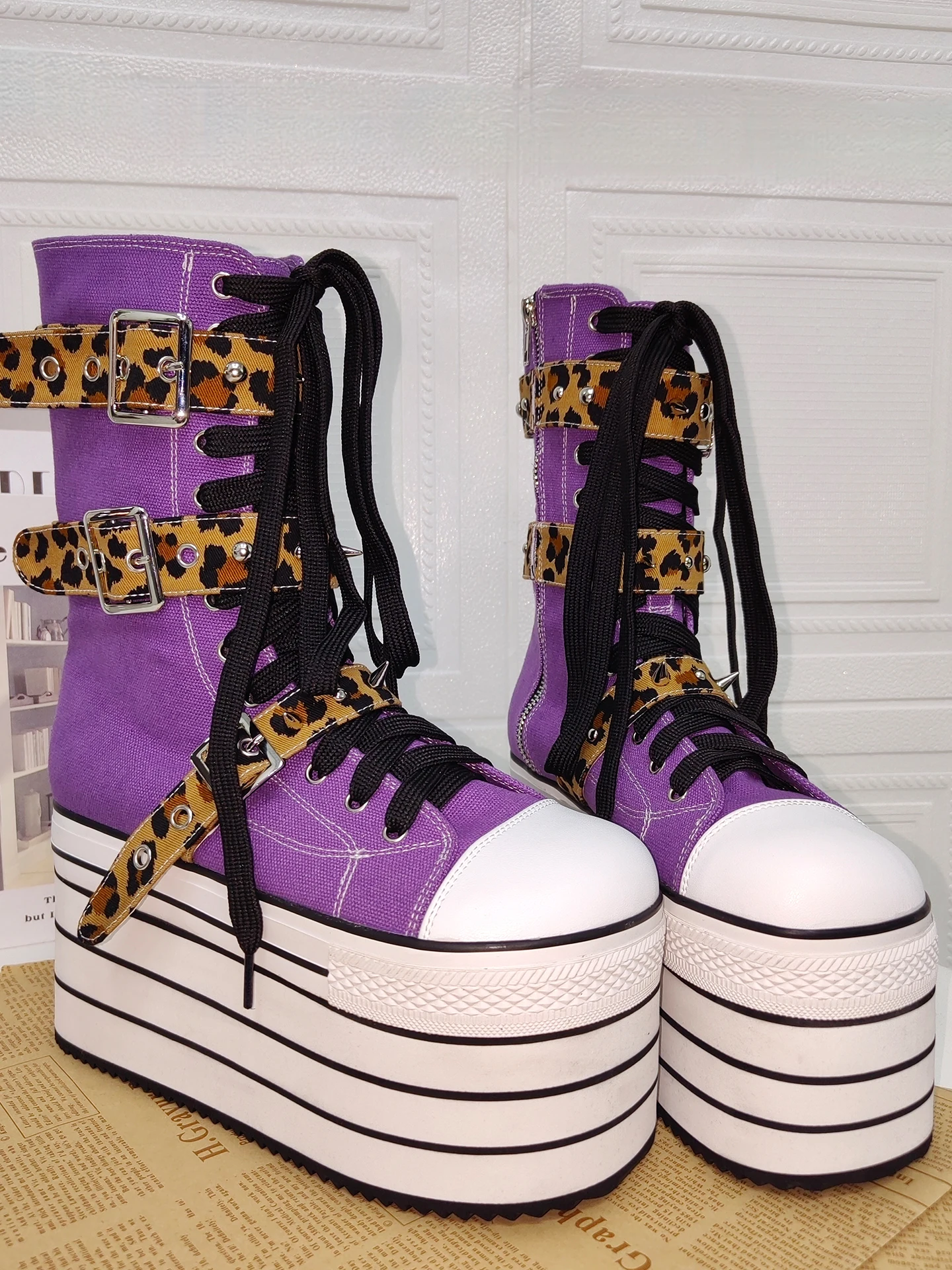 2025 New Product Classic Autumn/winter Gothic Punk Boots Layered Bottom Canvas Lace Middle Boots Japanese Lolita Girls' Boots