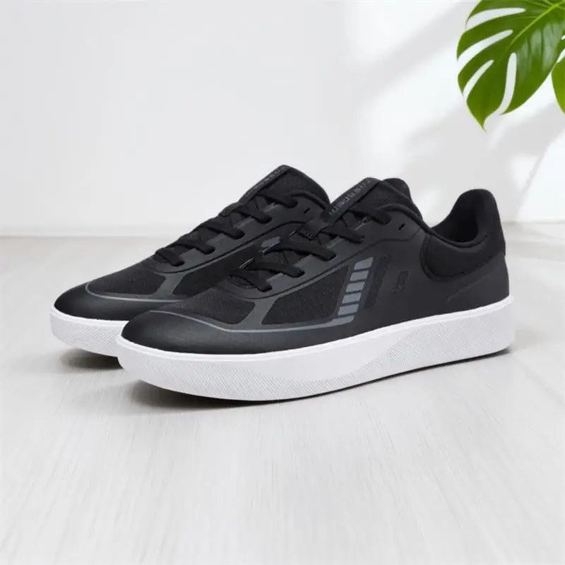 

Men's Stylish Color-Blocked Sneakers, Sporty Street Shoes Perfect for Jeans