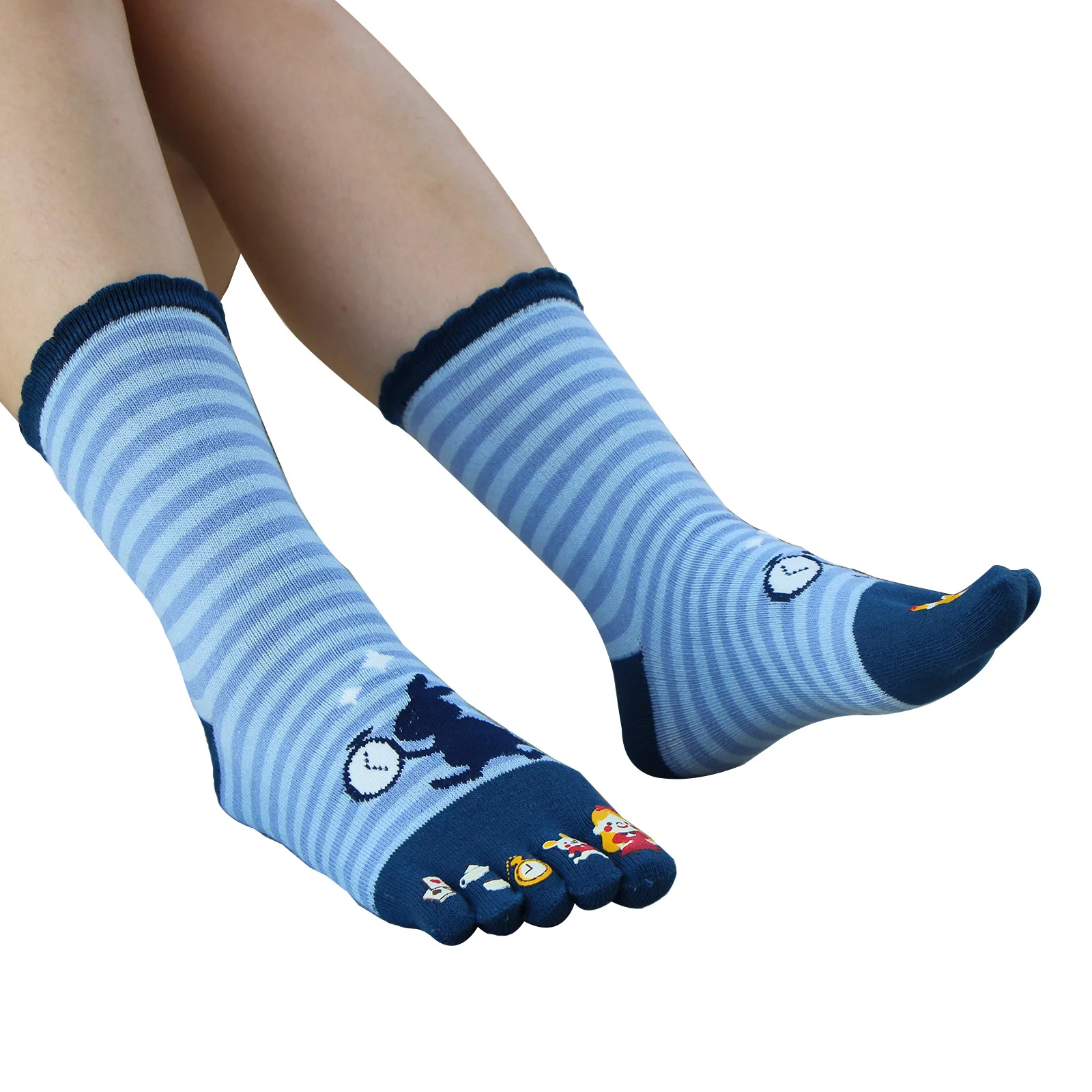New five-fingered socks. Short pure cotton striped soft business casual pants. Antibacterial, breathable, warm. Fun and interest