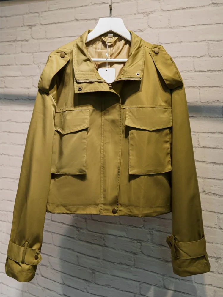 

Элегантная повседневная короткая куртка, пальто, женская новинка 2023 года, осенняя одежда, модные свободные однотонные куртки с длинными рукавами и карманами, украшенные куртки