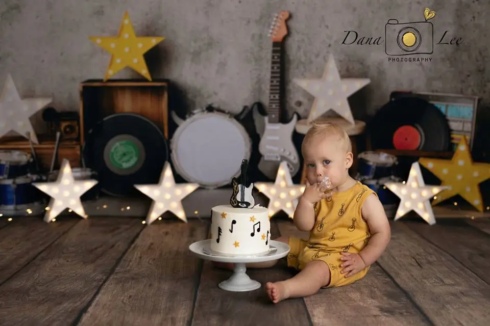 Love Rock Roll Photography Backdrops Kids Baby Photocall Decors Child Adult Cake Smash Birthday Photo Guitar Music Backgrounds