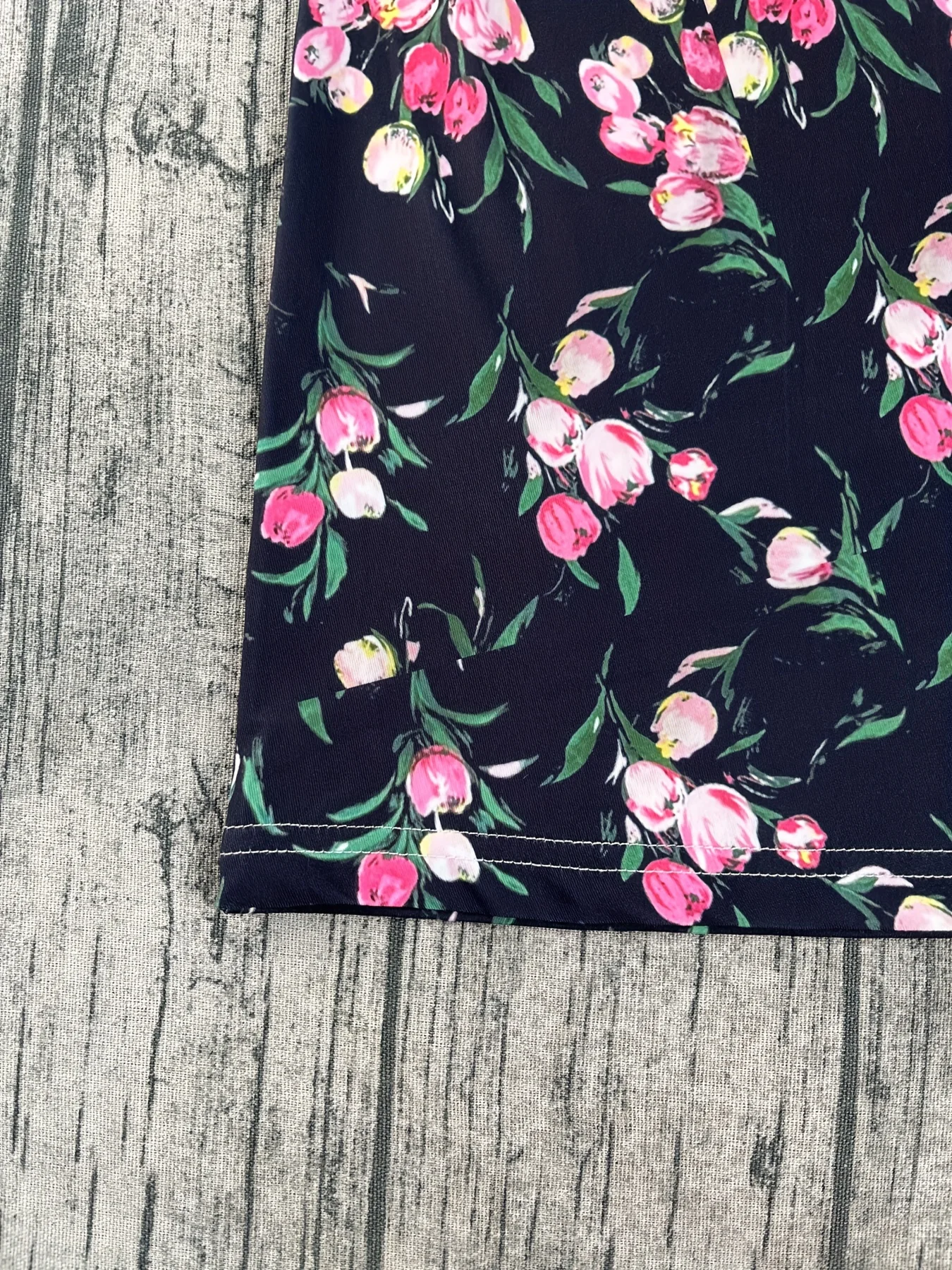 تنورة نسائية كبيرة الحجم أنيقة بطبعة زهور من Luxy Trio - مناسبة لجميع المواسم، تصميم طباعة كاملة، متوسطة التمدد، ملابس منزلية عصرية