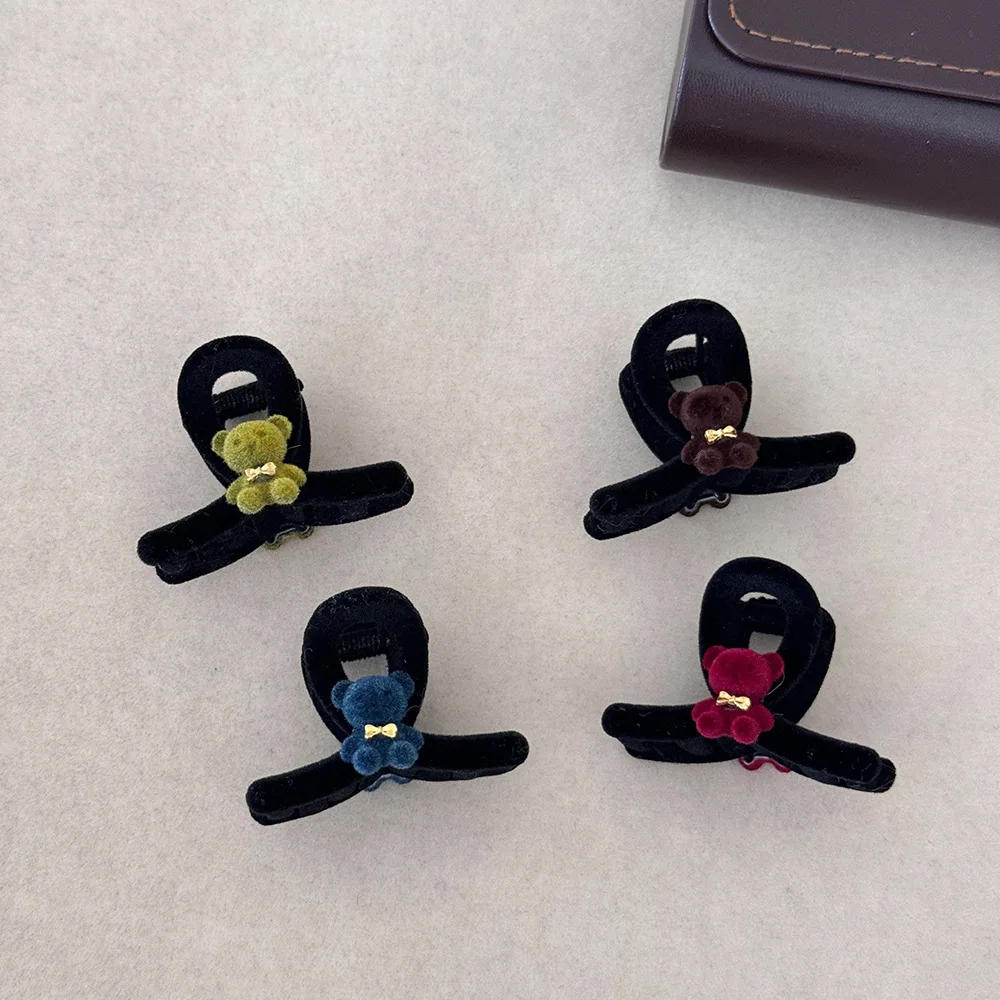 

Autumn Winter Vintage Plush Teddy Bear Hair Claw Elegant Princess Head Women Girls Back Head Small Shark Clip Velvet Headwear