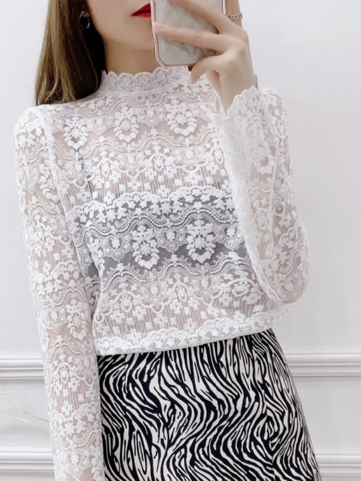 

Elegant Lace Base Shirt Women's Autumn Winter New Style Inner Mesh Top White Fairy Fashion Small Shirt Commute Style Slim Fit