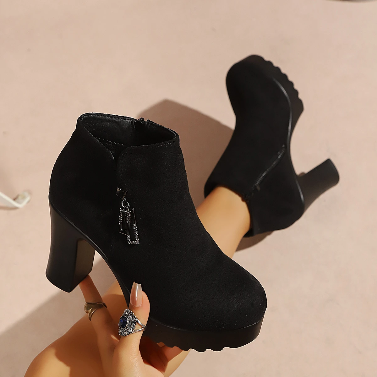Winter Women's Fashion Simple Style Anti-Slip High Heel Short Boots New Round Head Comfortable Chunky Heel Women ankle boots