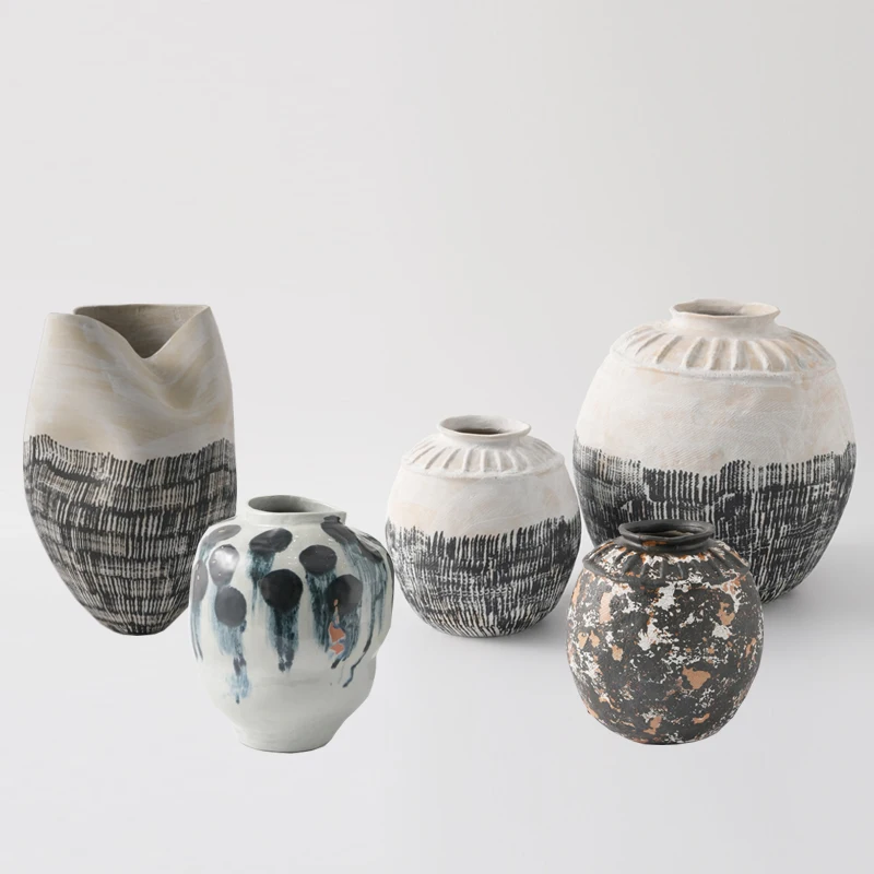 

Modern simple new Chinese retro hand-painted ceramic round vase ornament sales department hotel living room entrance decoration