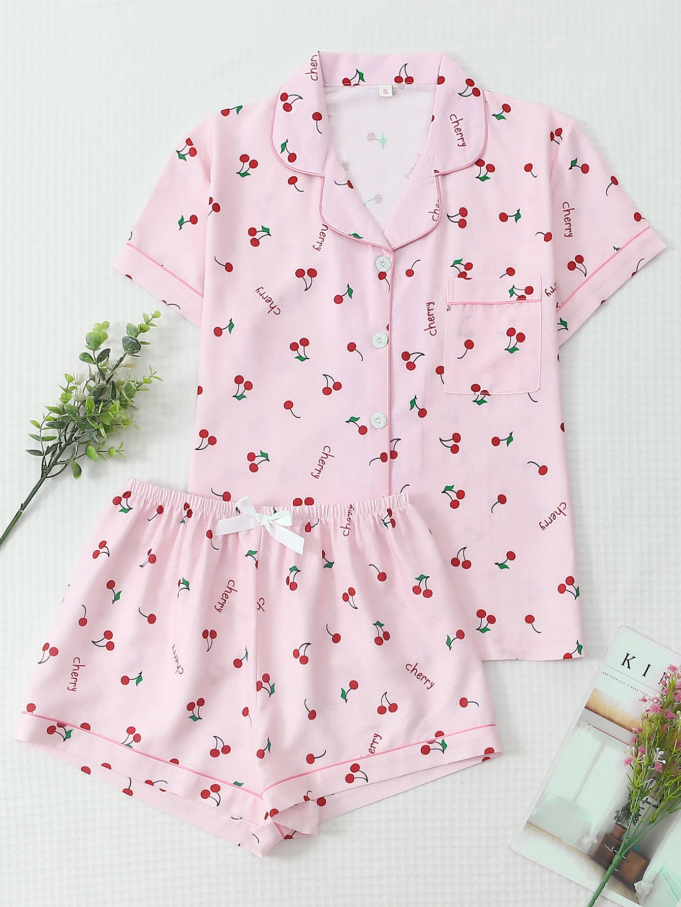 Two-Piece Comfortable Cherry Print Lapel Short-Sleeved Top and Bow Shorts Spring and Summer Women's Pajamas and Loungewear Set