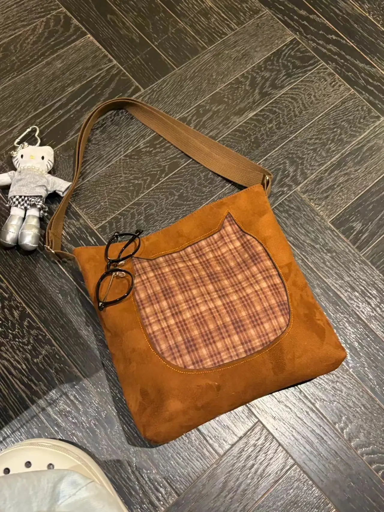 

Корейская замшевая большая сумка в стиле ретро, женская сумка-тоут с вышивкой, новинка 2025, большая сумка через плечо Capaci на одно плечо