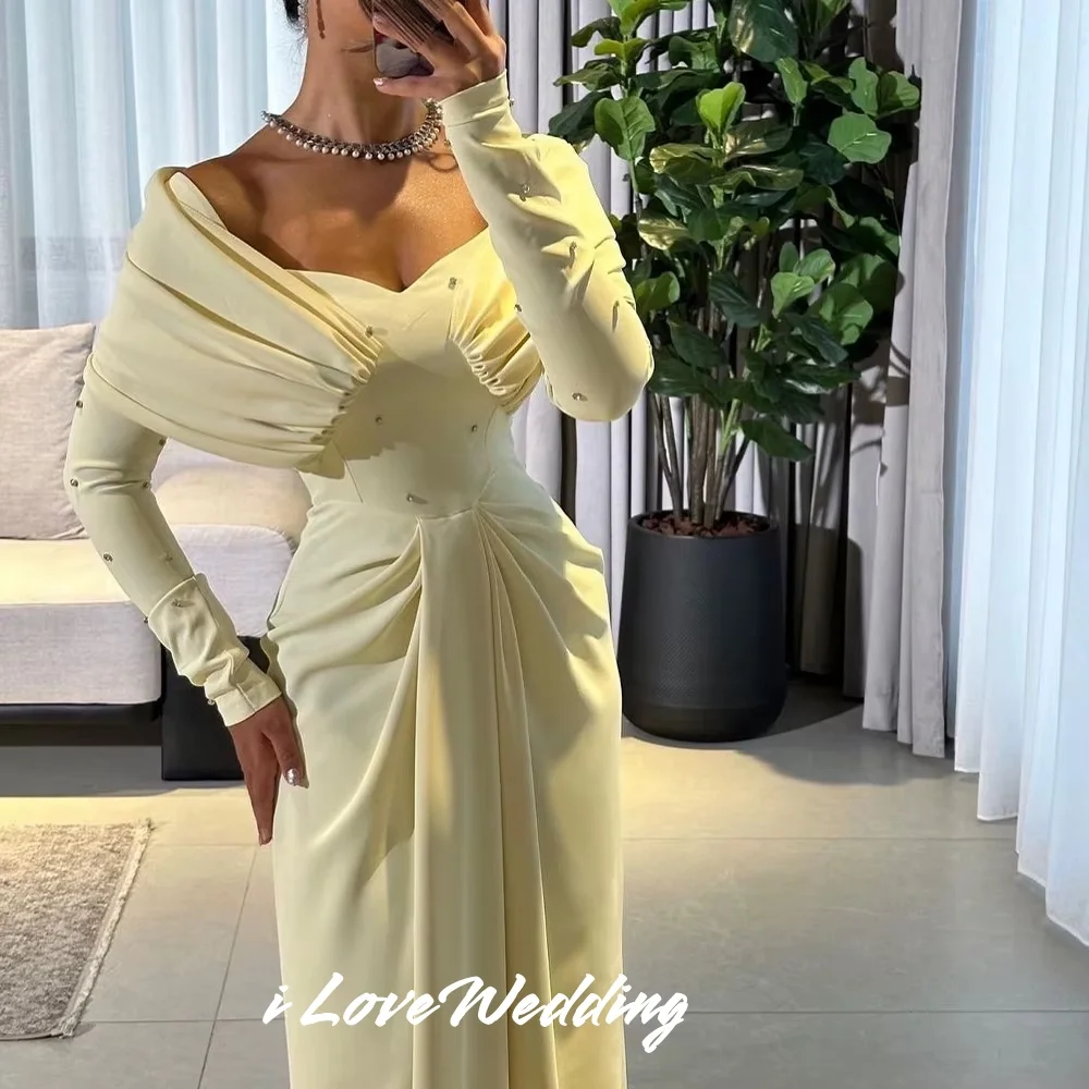 Elegancka jasnożółta suknia wieczorowa Błyszcząca kryształowa suknia koktajlowa Imperium talii Kochanie z długim rękawem Suknia z odkrytymi ramionami Dostosowane