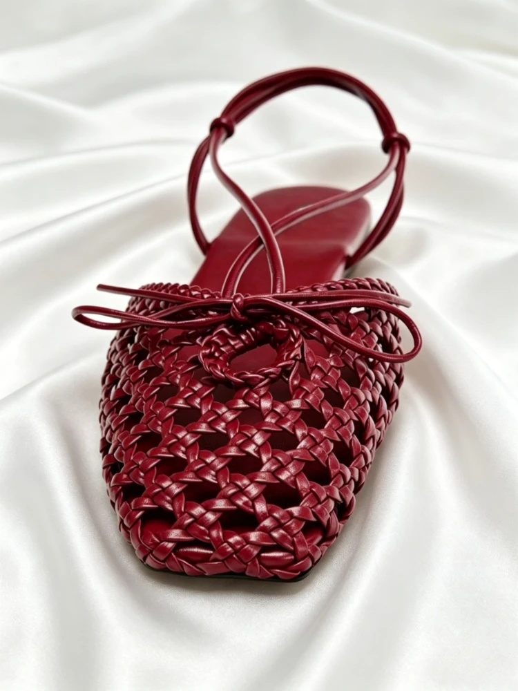 Designer Braided Hollow Flat Sandals Women Fashion Bow Detail Square Toe Cage Casual Shoes Comfortable Soft Soled Beach Sandals