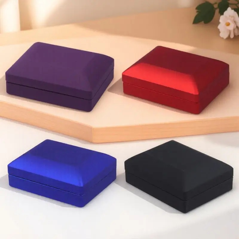 

LED Lighted Jewelry Gift Box Blue Creative Durable Necklace Pendant Holder Chic Design for Jewelry Storage LED Necklace Box