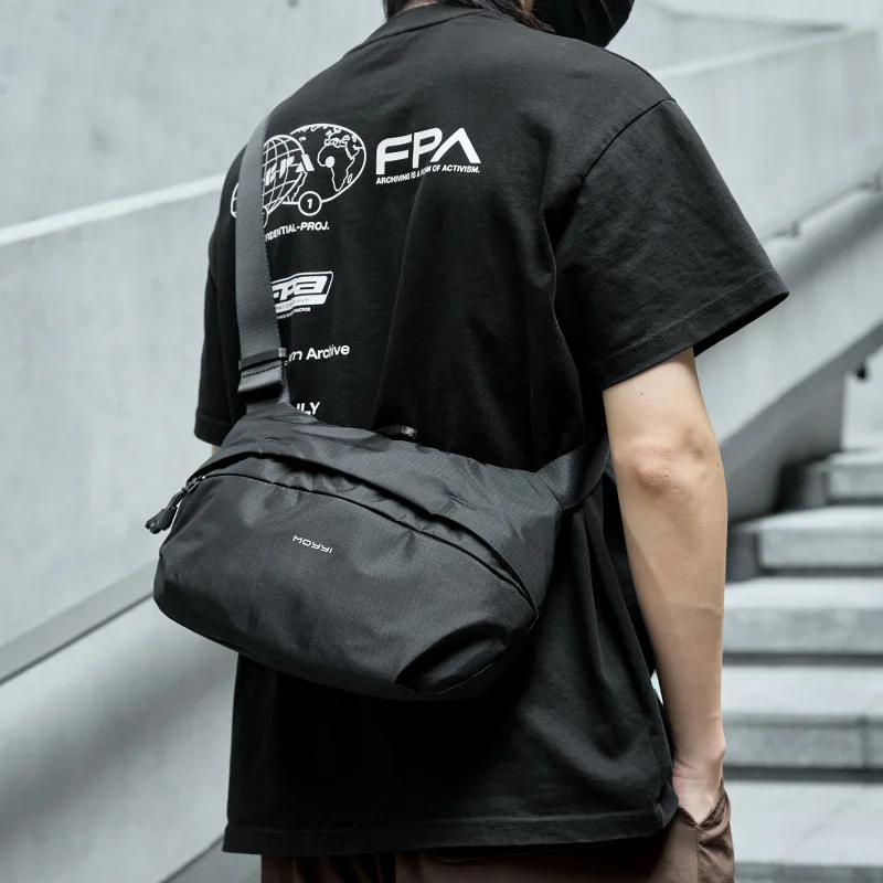 

Luxury Shoulder Crossbody Bag For Men Commuter Sport Messenger Bags Multifunctiona Gym Sport Oxford Waterprrof Handbags