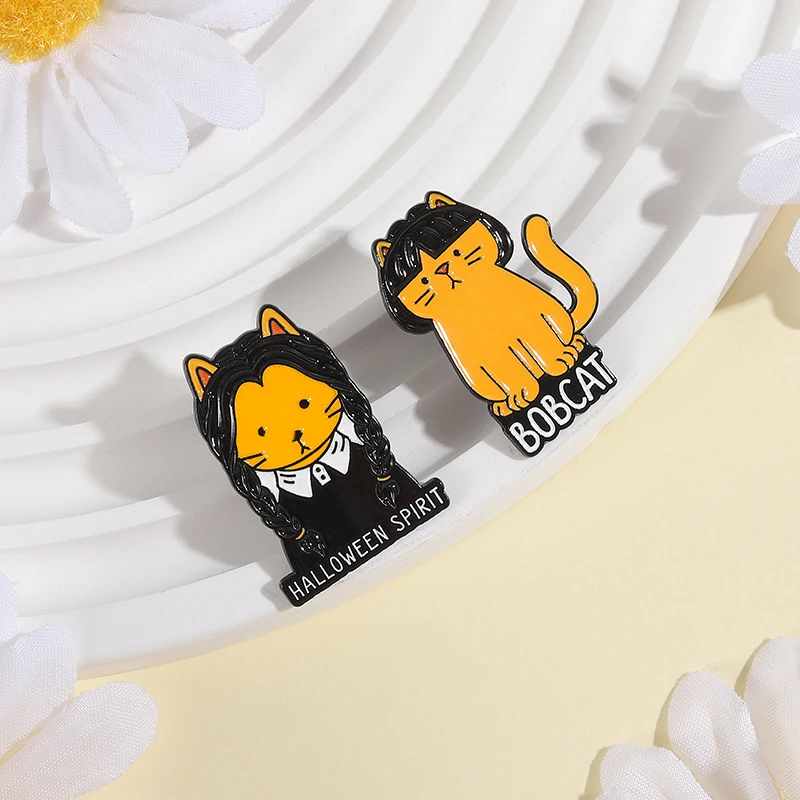 هالوين الروح بوبكات المينا دبابيس مخصصة الرسوم المتحركة أفلام دبابيس التلبيب شارات الملابس مجوهرات بأشكال حيوانات هدية للأصدقاء