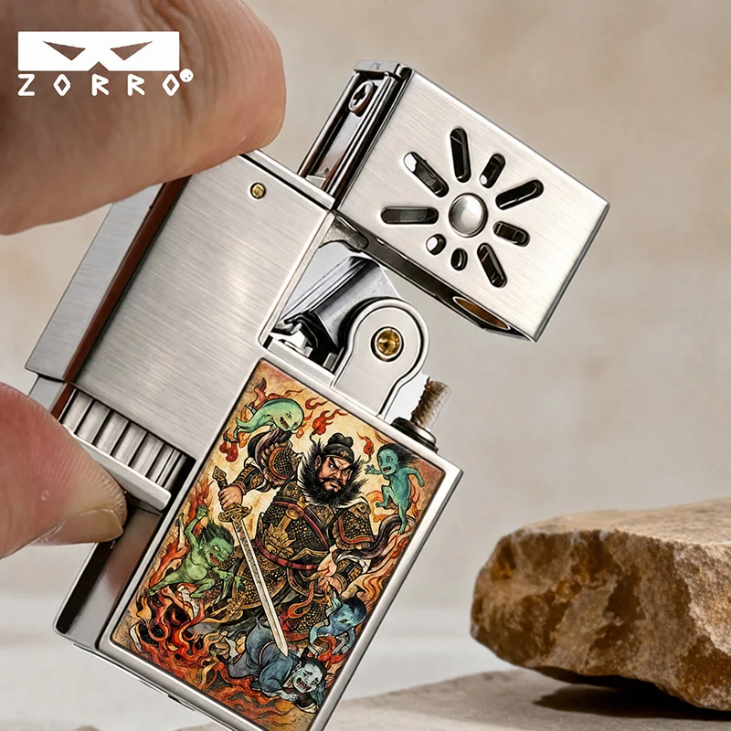ZORRO Feuerzeug Metallgehäuse Exquisites Muster Schleifrad-Zündung Mühelos Ohne Handverletzungen Exquisites Geschenk