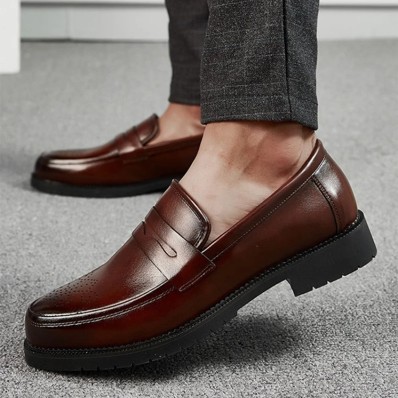 2026 Luxury Brand Penny Loafers Men Casual Shoes Slip on Leather Dress Shoes Size 38-44 Brogue Carving Loafer Driving Party