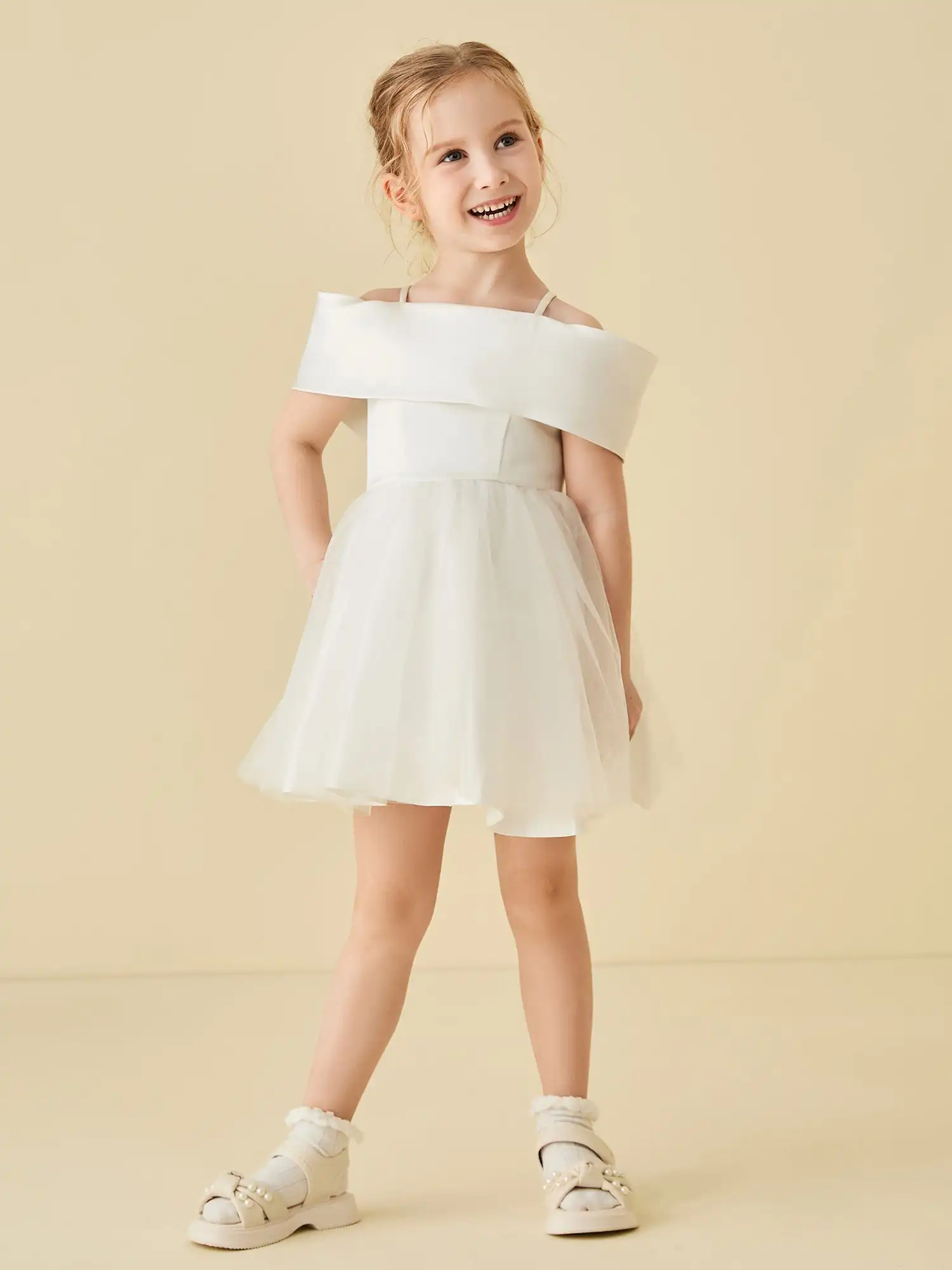 Off-The-Shoulder Mini Flower Girl Dress With Bow A-Line Wedding Dresses Ruched Children Birthday Knee Length Party Gowns