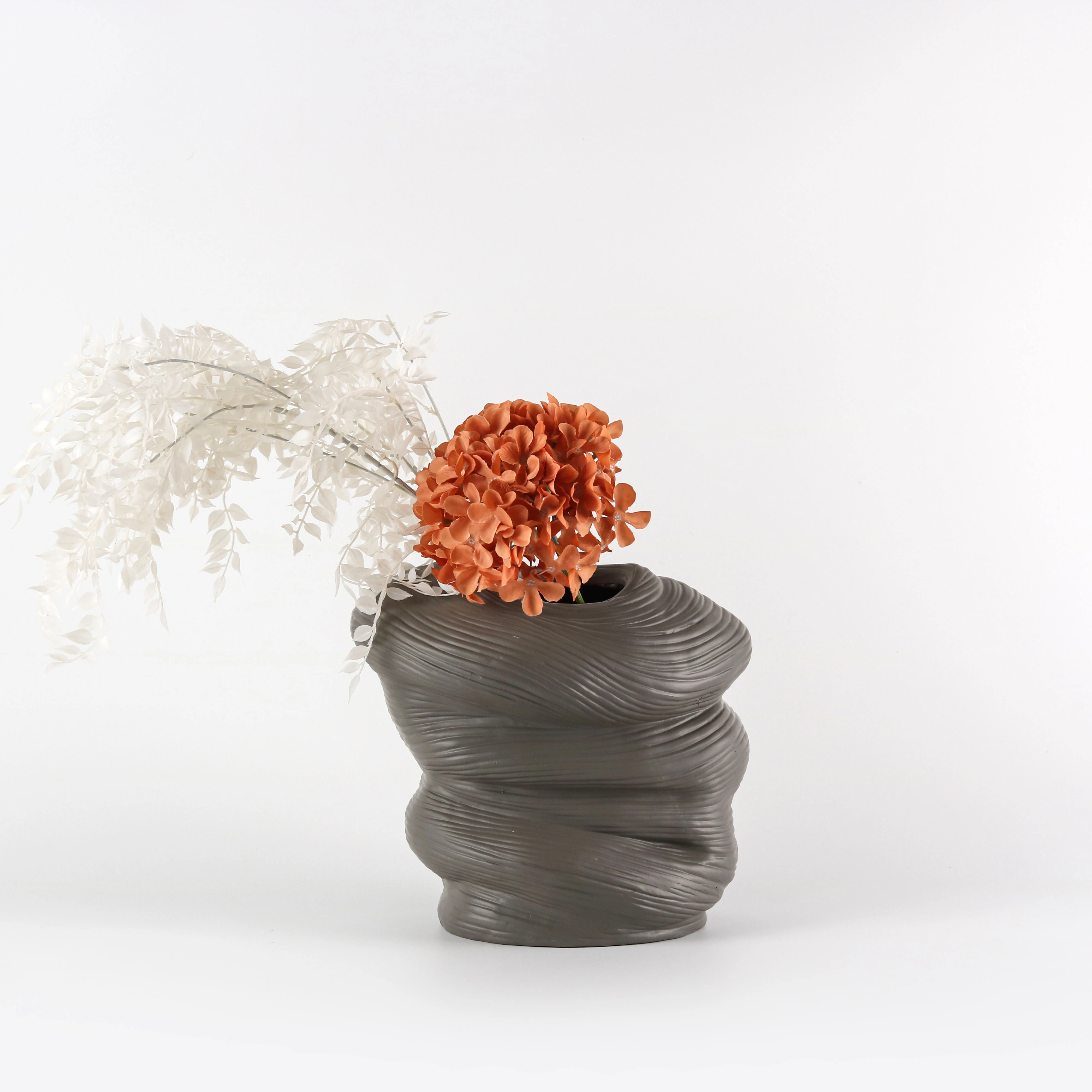 

Hot-Sell Light Minimalist Creative Decor Resin Simulation Floral Ornament Living Room Hotel Home Decoration