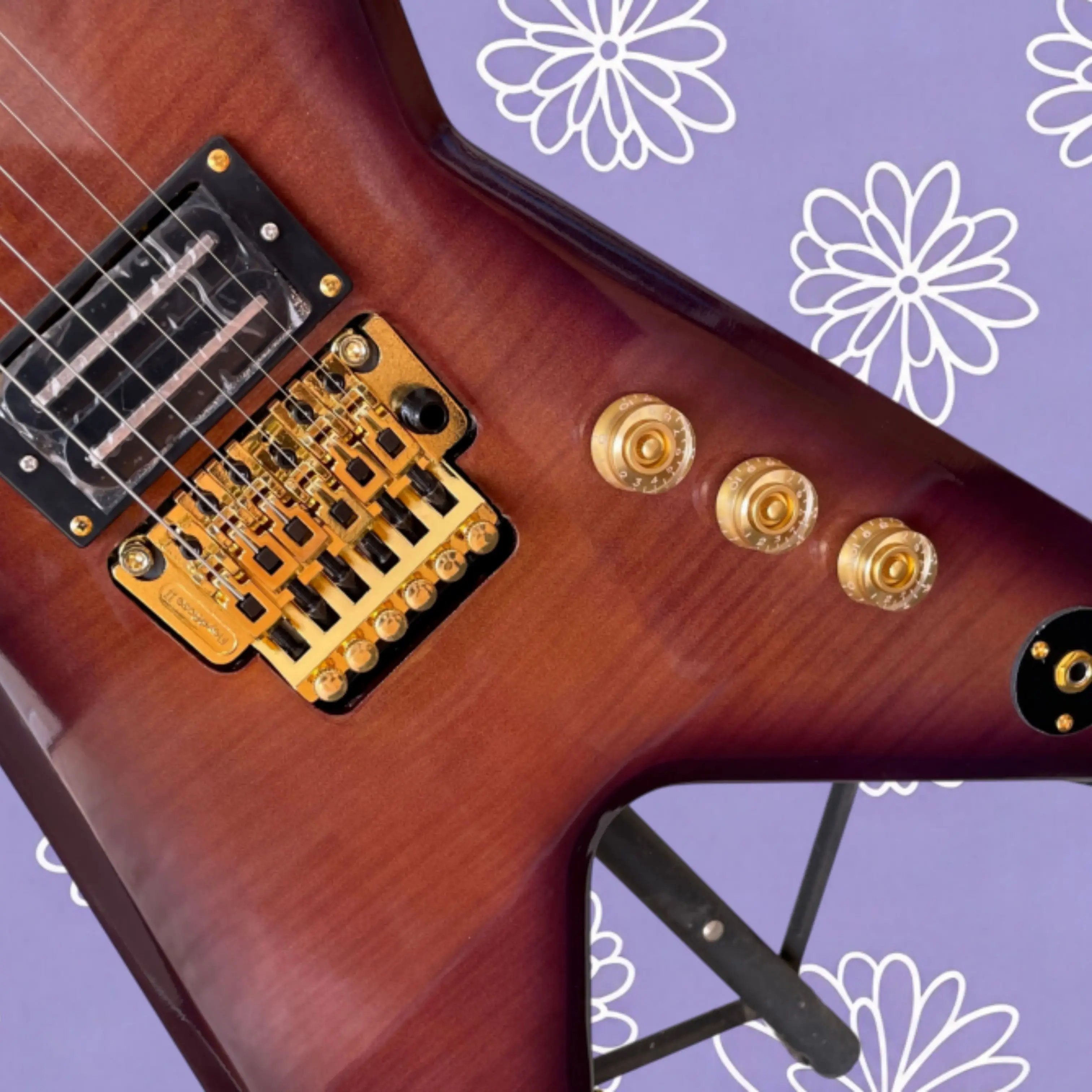 6-String Electric Guitar, Dark Brown Wood Gradient Top & Glossy Purple Back Guitars,Gold Hardware, Ideal for Rock Music Guitarra