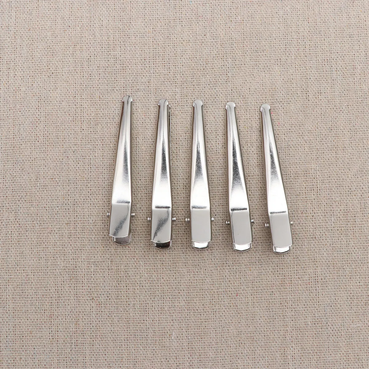 50Pcs Lightweight Yet Sturdy Metal Duck Clips Hair Sectioning Clips for Salon Use Home Styling Perm Curling Face Care Makeup