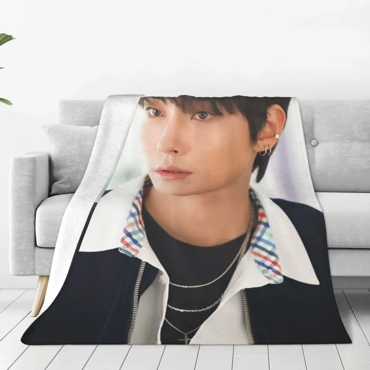 Hwang In Yeop Blanket Sofa Bedroom Bed Home Office Nap Blanket Car Travel Picnic Blankets Gift