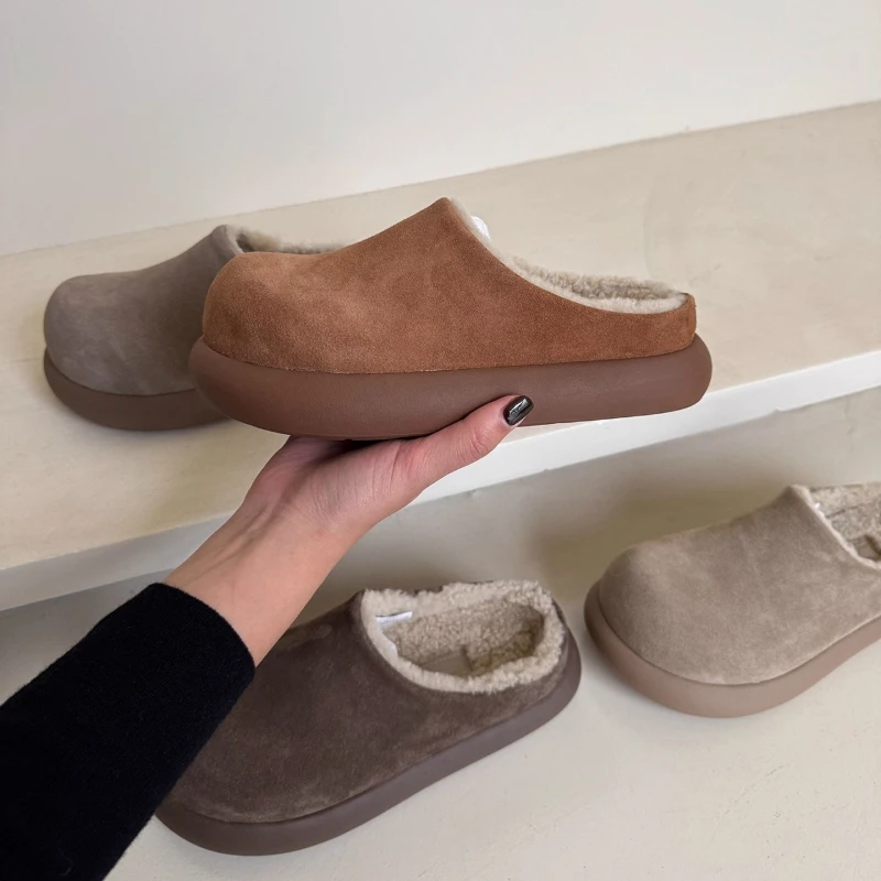 2025 جديد دافئ وعالي الجودة وحار بيع شبشب شتوي الكبار المرأة غير جلدية المطاط أسفل النعال غير رسمية #1