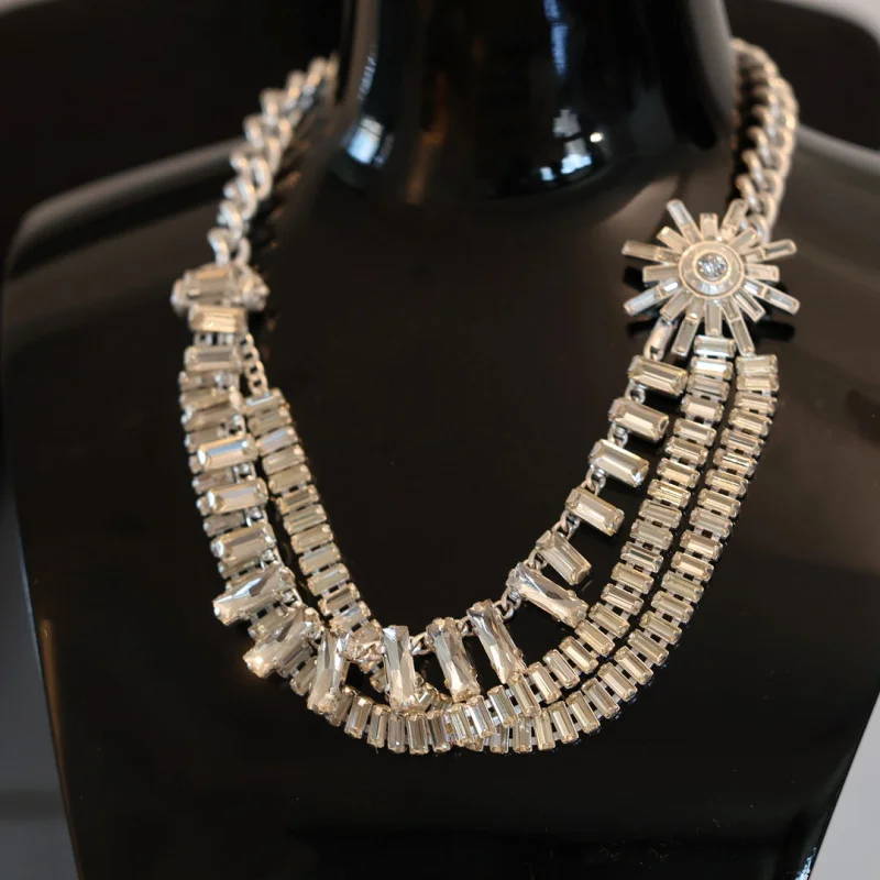 

Qingdao Jewelry Wholesale European and American Trendy BrandsHBThree-Layer Vintage Short Necklace with Inlaid Diamonds