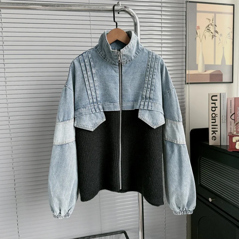 Veste pull épissé en denim pour femmes, nouveau design décontracté d'automne et d'hiver, pull haut cardigan tricoté de niche
