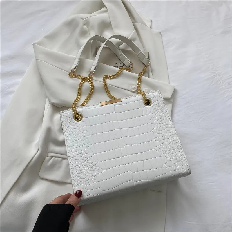 Korean Style Women Retro Style Shoulder Bag Large Capacity Popular Fashion Chain Crossbody Bag Shoulder Bag for Women