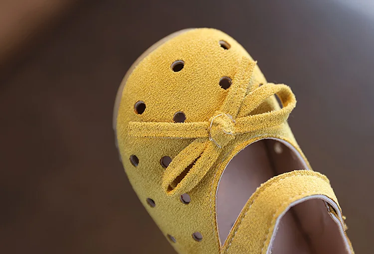 Bequeme Lederschuhe 2026 Frühling Herbst Neue Mädchen Schuhe mit süßer Schleife Kinder Freizeitschuhe Barfuß Kinder Mode Sport Leichtgewicht – Detail 15
